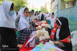 آیین نواختن زنگ جشن عاطفه‌ها در اهواز
