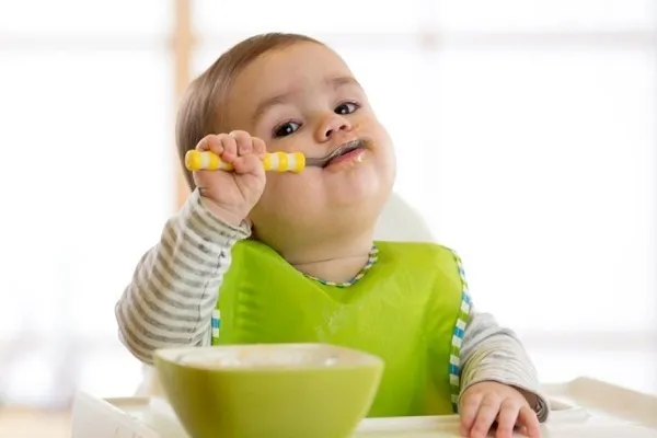 Réponses scientifiques aux fausses croyances en matière de nutrition de l'enfant