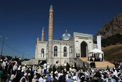 قیرغیزستان تتجه من العلمانیة نحو الأسلمة