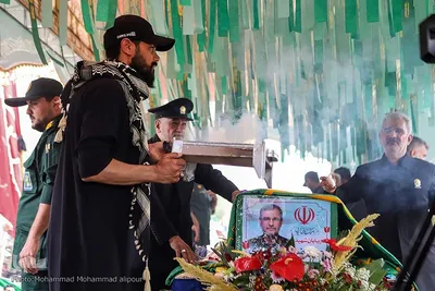 تشییع دریابان پاسدار شهید علیرضا تنگسیری در آبادان