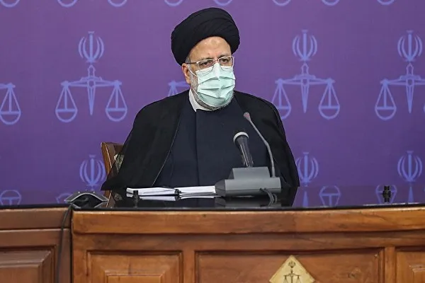 مطالبه مردم برای خونخواهی شهید سلیمانی هیچ‌گاه به سردی نمی‌گراید