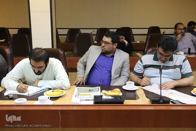 نشست نقد و بررسی کتاب «توحیدگرایی و صلح»