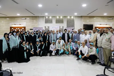 نشست کاروان اسایتد دانشگاه با حجت الاسلام نواب