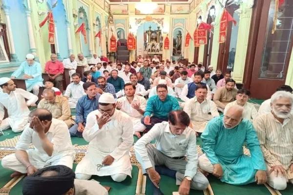 ہندوستان کے چھوٹے بڑے ہر شہر گاؤں میں عید الضحی کی نماز ادا کی گئی