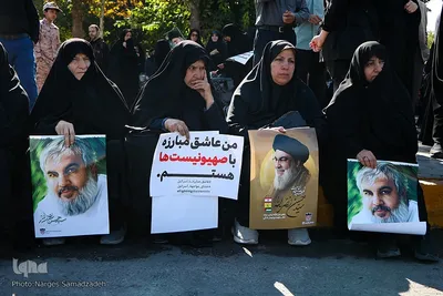 بدرقه پیکر شهید نیلفروشان تا خانه ابدی