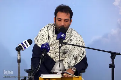 محفل انس با قرآن کاروان قرآنی انقلاب در امامزادگان باقریه(ع) بیرجند