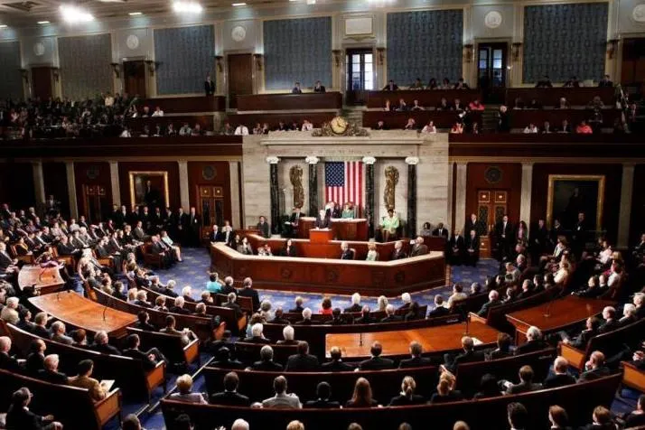 Stati Uniti: Congresso vota per revoca provvedimento anti-islamico di Trump