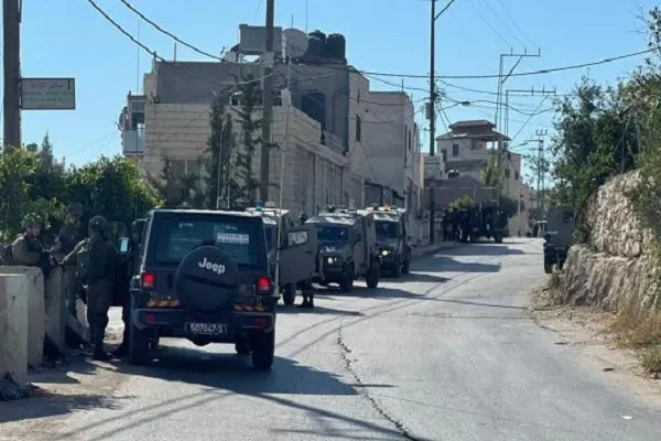 İsrail güçleri Batı Şeria'da 12 Filistinliyi gözaltına aldı