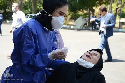 مراسم تحویل صندوق های رای گیری به شعبات اخذ رای و تست کرونا از عوامل برگزاری انتخابات