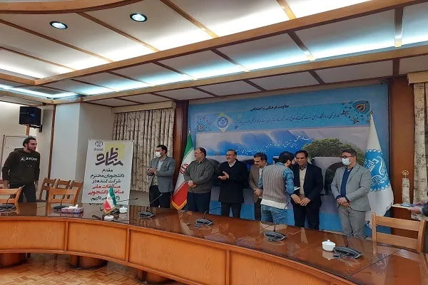 بررسی «امکان محدودکردن فضای مجازی» در اختتامیه مناظره دانشجویی