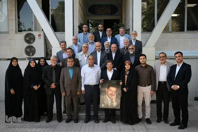 عکس یادگاری شرکت کنندگان در آیین عصر دلنشین استاد «عباس خامه‌یار» رایزن فرهنگی سابق ایران در لبنان