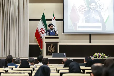 حجت‌الاسلام والمسلمین سیدمصطفی حسینی، رئیس مرکز امور قرآنی سازمان اوقاف و امور خیریه در مراسم تجلیل از رسانه‌ها، خبرنگاران برتر و دستگاه‌های مشارکت‌کننده در مسابقات بین‌المللی قرآن