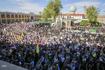تشییع پیکر شهیده معصومه کرباسی و شهید محمد صباحی در شیراز