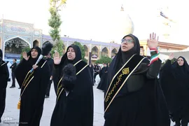 آیین تعویض پرچم گنبد حرم مطهر حضرت شاهچراغ (ع)