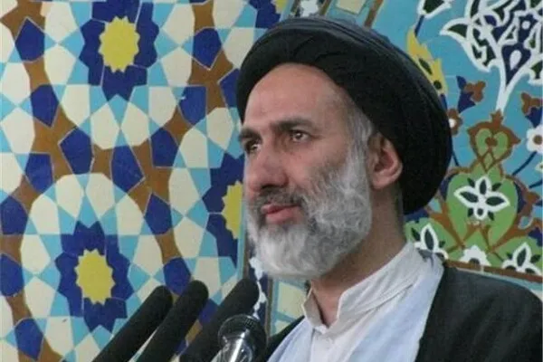 مسئولان قداست انقلاب اسلامی را حفظ کنند