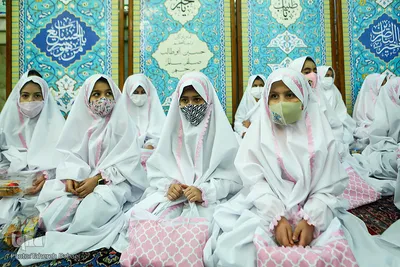 مراسم جشن تکلیف 42 دختر در امامزاده پنج تن لویزان