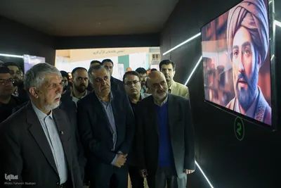 بازدید وزیر فرهنگ و ارشاد از نمایشگاه قرآن