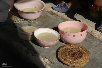 پخت «حلیم در جُم ( خمره) میراثی ۳۰۰ ساله در فین