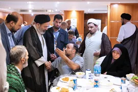 دیدار صمیمی سرپرست حجاج ایرانی با زائران کشورمان در مکه مکرمه