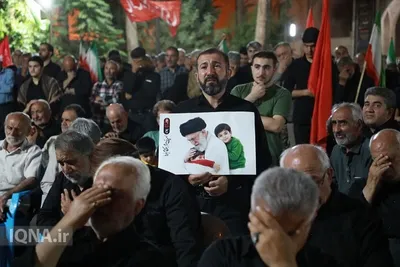 آئین بزرگداشت ولی‌امر مسلمین و مرجع شیعیان جهان حضرت آیت‌الله العظمی امام سیدعلی حسینی خامنه‌ای(ره) و شهدای خانواده رهبر معظم انقلاب در مسجد امام خمینی(ره) سمنان