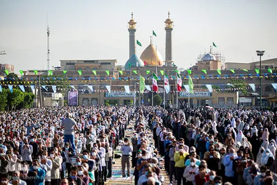 Gebet zum Fest des Fastenbrechens im Schrein von Abdul Azim Hasani (as)