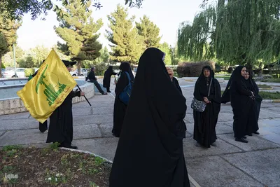 کاروان دانشگاهیان استان البرز پای پیاده در راه تشییع رهبر شهید