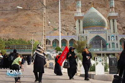 پیاده‌روی دلدادگان اربعین حسینی در خمینی‌شهر