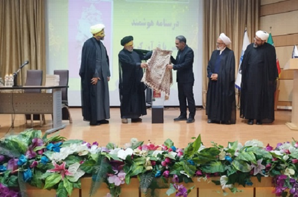 رونمایی از «درسنامه هوشمند انس با قرآن کریم»