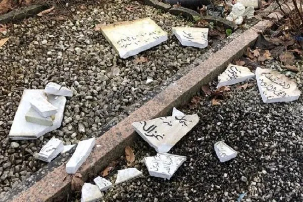 Alman hükümetinden Müslüman mezarlığına saldırıya tepki