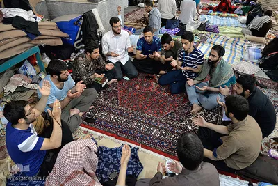 مراسم معنوی اعتکاف در مسجد جامع بازار تهران