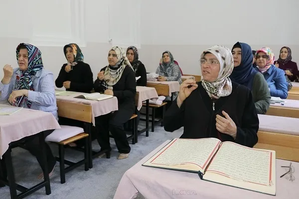 آموزش قرآن به بانوان ناشنوا در ترکیه