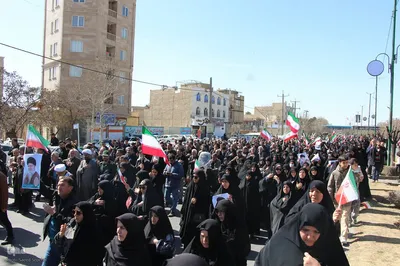 راهپیمایی مردم بصیر و انقلابی ملایر