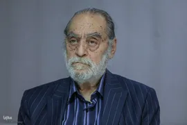 نشست دبیر عالی شورای انقلاب فرهنگی با تعدادی از هنرمندان