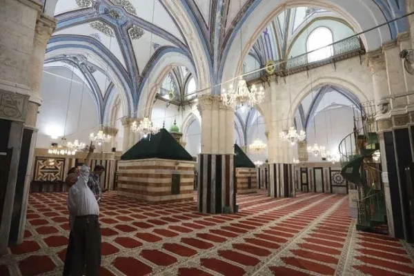 حمله شهرک‌نشینان به نمازگزاران مسجد ابراهیمی + فیلم