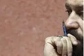 ضعف نظریه‌پردازی در نقد اشعار دینی معاصر