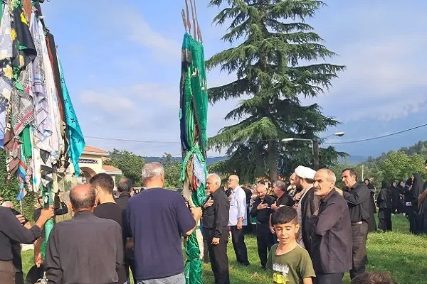علم گردانی عزای سرور و سالار شهیدان کربلا در سنگده ساری