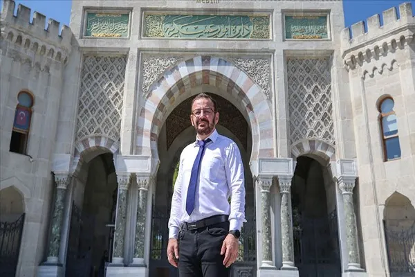 أكاديمي: بناء معبد هندوسي فوق مسجد 