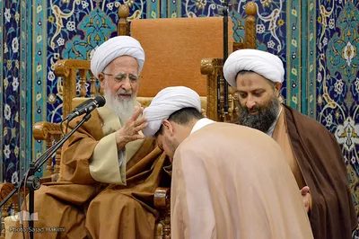 جشن عمامه گذاری طلاب در میلاد امام زمان(ع) در قم