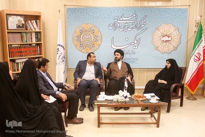 حضور حجت‌الاسلام طباطبایی،‌رئیس حوزه هنری خوزستان در تحریریه ایکنا خوزستان 