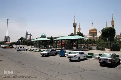 پارکینگ حرم مطهر امام خمینی(ره) با در اختیار داشتن خدمات رفاهی، فضای مناسبی را جهت اسکان و استراحت زائران و مسافرین فراهم آورده است.