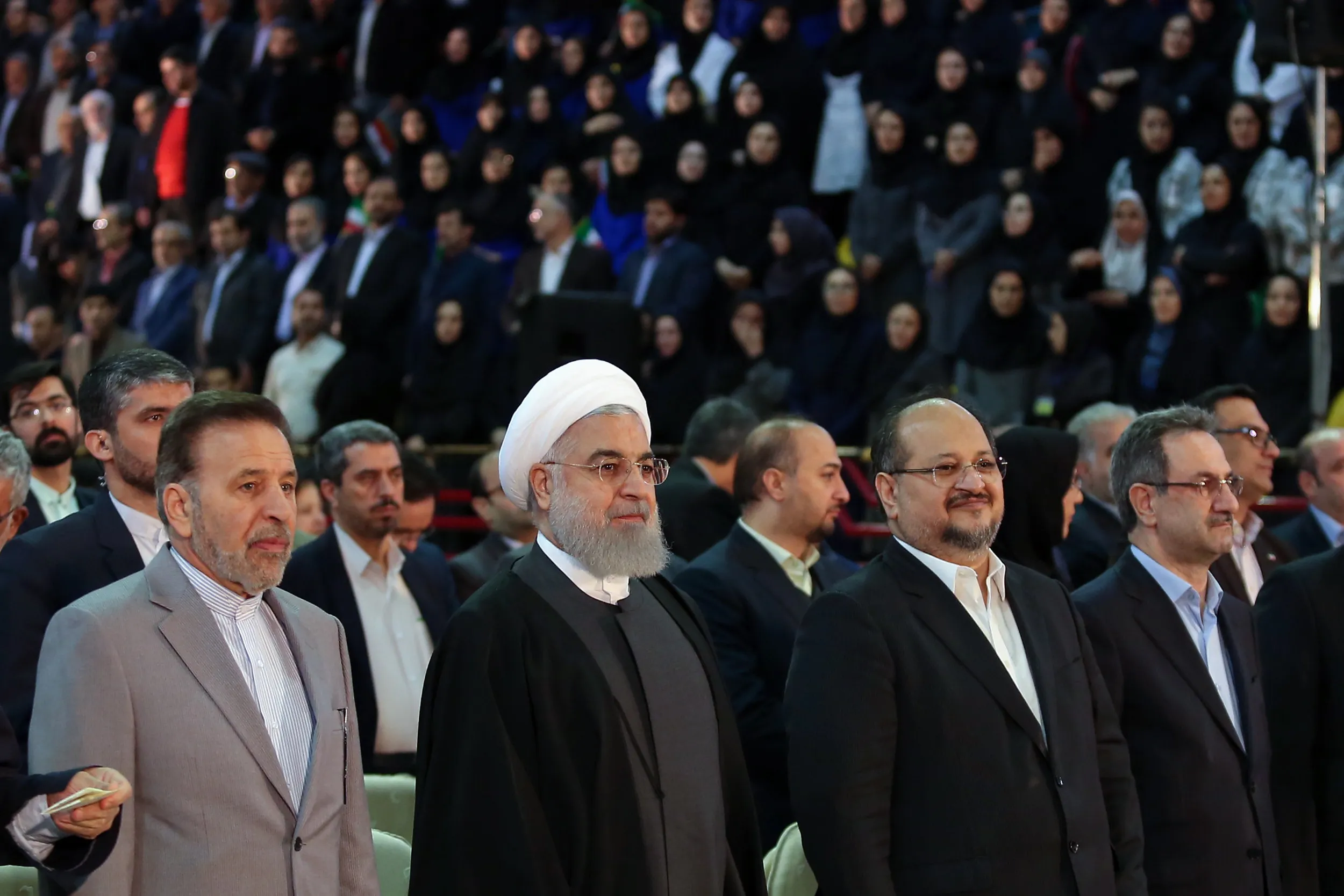 کارگران در خط مقدم مقابله با تحریم‌های آمریکا هستند