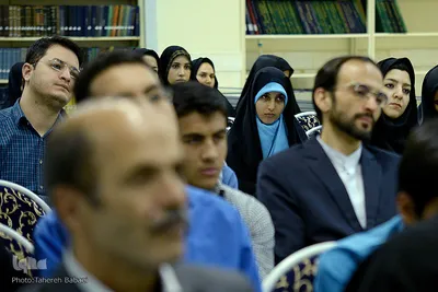 مراسم رونمایی از کتاب «عشق بازی»