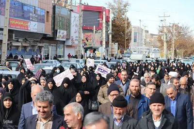 خروش ملایری‌ها علیه جنایت‌های رژیم کودک‌کش صهیونیستی