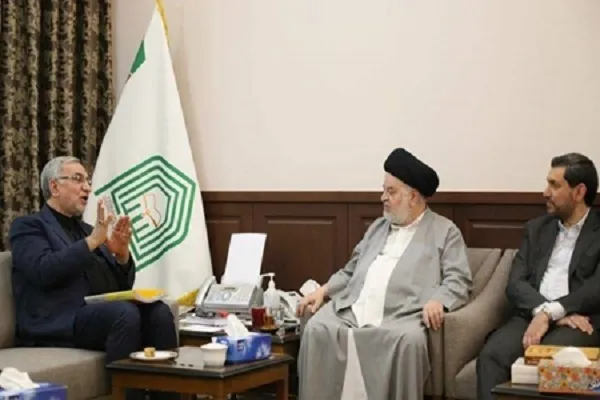 تأکید بر پیشگیری محوری در دیدار وزیر بهداشت با مراجع عظام تقلید