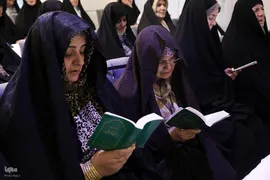 کمیل با شکوه زائران ایرانی در کنار حرم نبوی(ص)