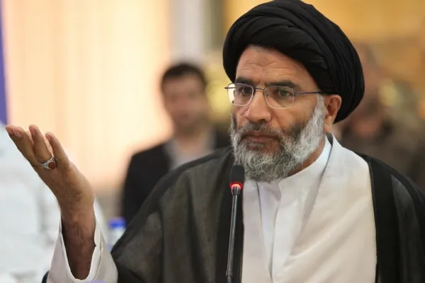 دوربین صداوسیما هر جا به موقع ورود کند مشکلات حل می‌شود