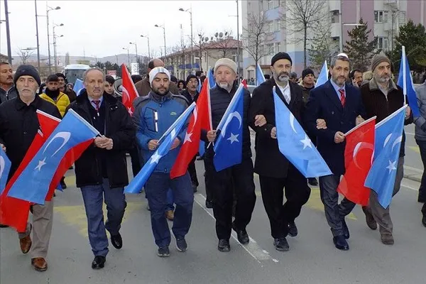تركيا.. مسيرة تضامنية مع مسلمي الأويغور ضد انتهاكات الصين
 