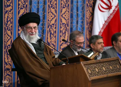 دیدار شرکت‌کنندگان مسابقات بین‌المللی قرآن کریم با رهبر معظم انقلاب