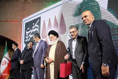 تجلیل از کارآفرین برتر یزدی در رویداد هفت سرو