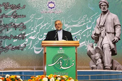 زبان فارسی پل معنویت، صلح و دوستی در جهان است